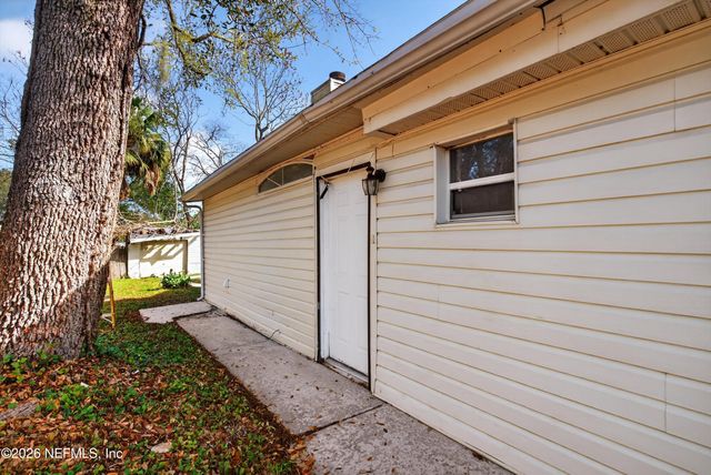 5933 GREEN HILL Lane, Jacksonville, FL 32211