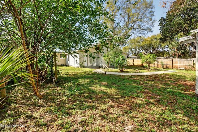 5933 GREEN HILL Lane, Jacksonville, FL 32211