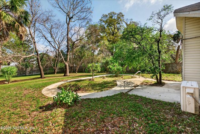 5933 GREEN HILL Lane, Jacksonville, FL 32211