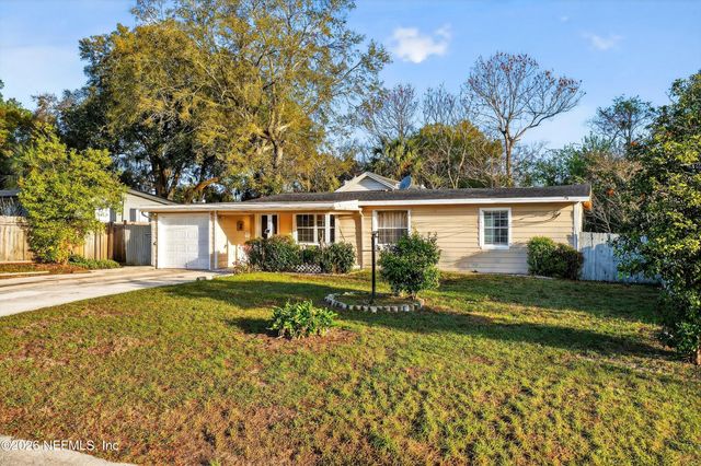 5933 GREEN HILL Lane, Jacksonville, FL 32211