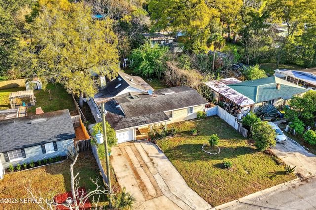 5933 GREEN HILL Lane, Jacksonville, FL 32211