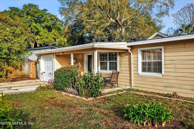 5933 GREEN HILL Lane, Jacksonville, FL 32211