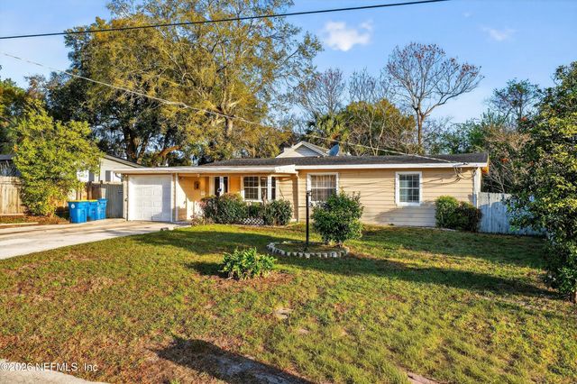 5933 GREEN HILL Lane, Jacksonville, FL 32211