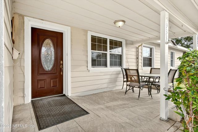 5933 GREEN HILL Lane, Jacksonville, FL 32211