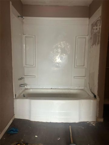 312 Willow Street, Sweeny, TX 77480