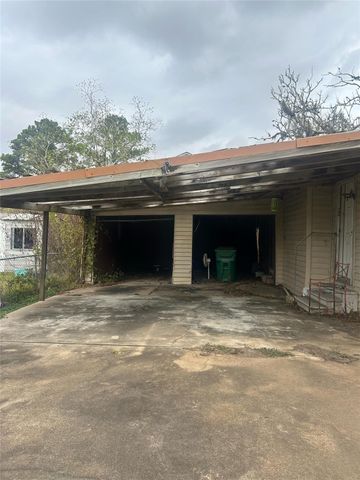 312 Willow Street, Sweeny, TX 77480