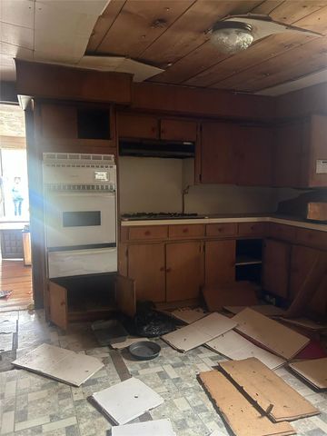 312 Willow Street, Sweeny, TX 77480