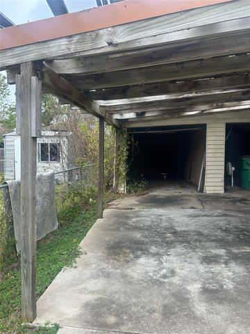 312 Willow Street, Sweeny, TX 77480