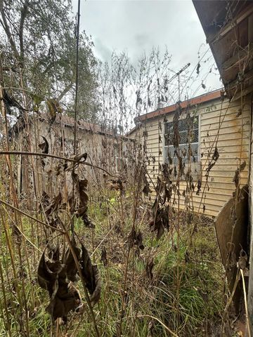 312 Willow Street, Sweeny, TX 77480