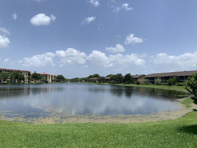 10011 Winding Lake Road 101, Sunrise, FL 33351