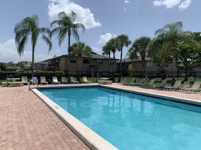 10011 Winding Lake Road 101, Sunrise, FL 33351