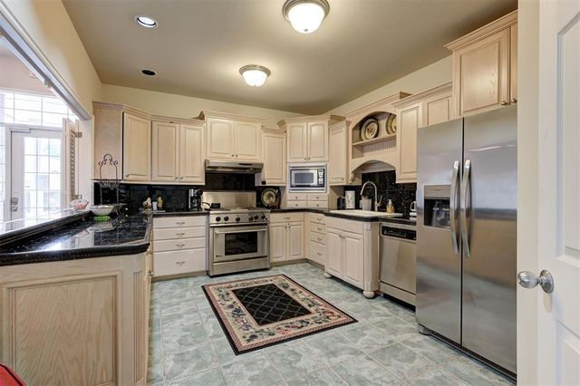 15420 Monarch Lane, Edmond, OK 73013