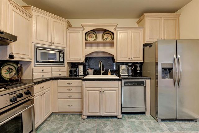 15420 Monarch Lane, Edmond, OK 73013