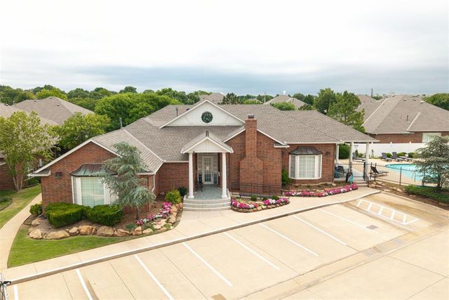 15420 Monarch Lane, Edmond, OK 73013