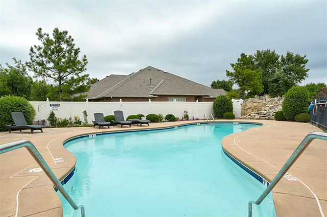 15420 Monarch Lane, Edmond, OK 73013