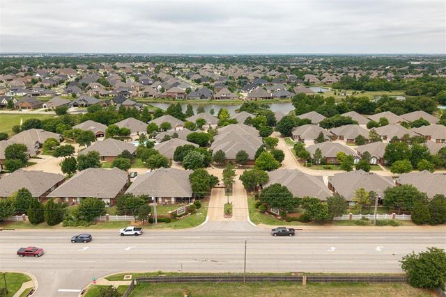 15420 Monarch Lane, Edmond, OK 73013