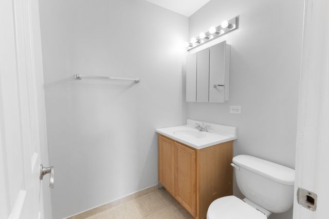 2451 W Howard Street 406, Chicago, IL 60645