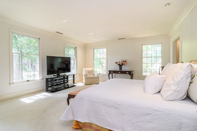 41 Phillips Rd, Sudbury, MA 01776