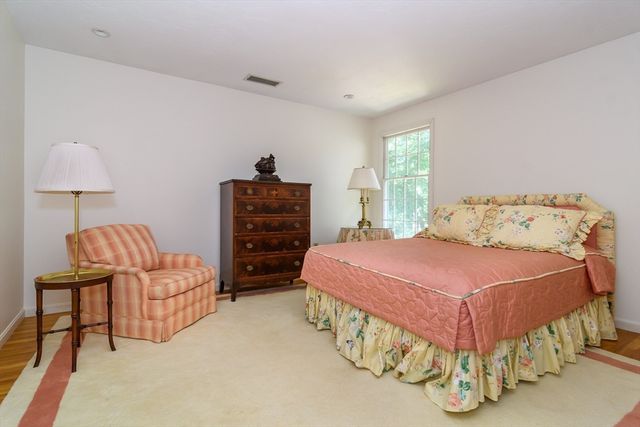 41 Phillips Rd, Sudbury, MA 01776