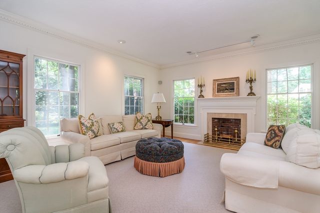 41 Phillips Rd, Sudbury, MA 01776