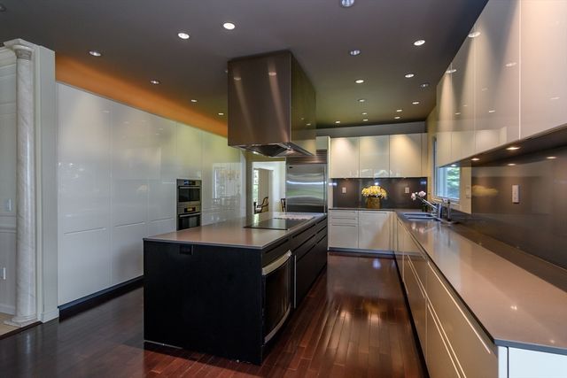 41 Phillips Rd, Sudbury, MA 01776