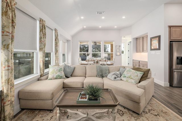 1304 Highcrest Aly, Georgetown, TX 78628