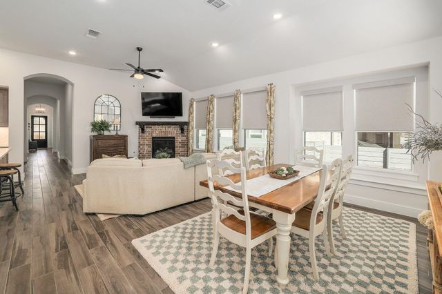 1304 Highcrest Aly, Georgetown, TX 78628