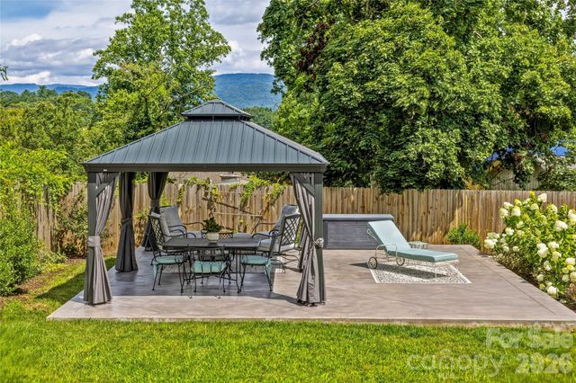 10 Springdale Road, Asheville, NC 28805