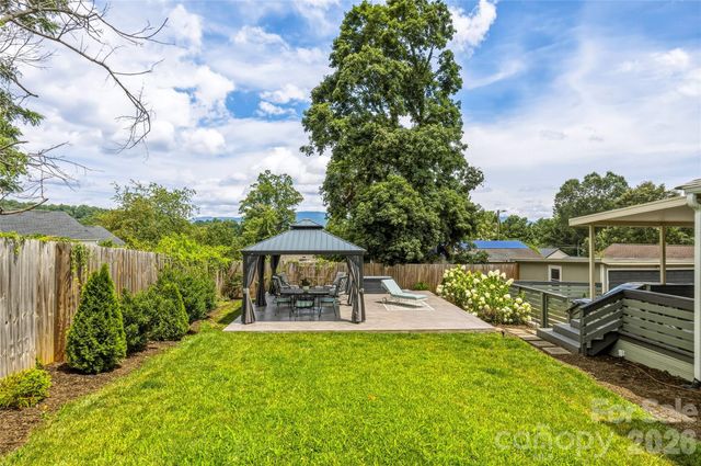 10 Springdale Road, Asheville, NC 28805