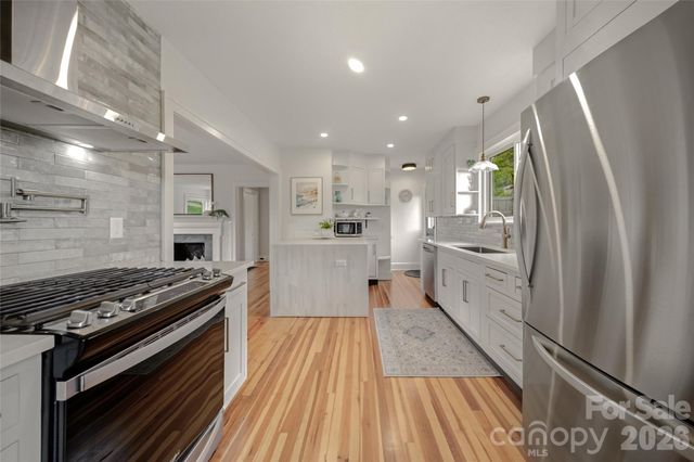 10 Springdale Road, Asheville, NC 28805