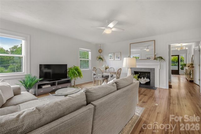 10 Springdale Road, Asheville, NC 28805