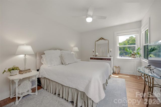 10 Springdale Road, Asheville, NC 28805