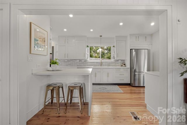 10 Springdale Road, Asheville, NC 28805