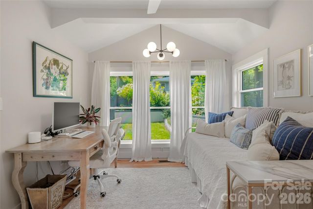 10 Springdale Road, Asheville, NC 28805