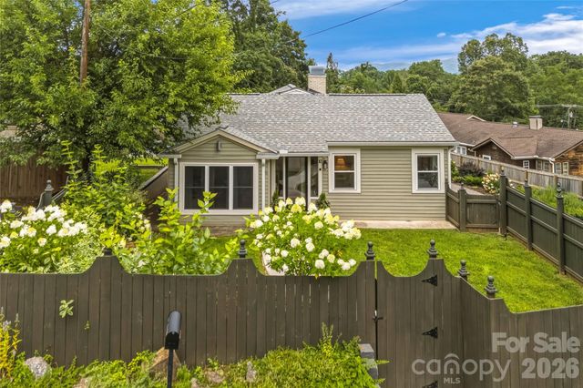 10 Springdale Road, Asheville, NC 28805