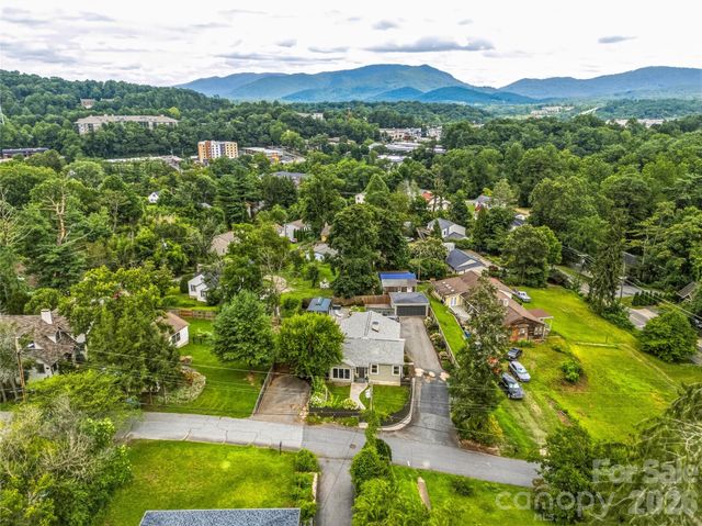 10 Springdale Road, Asheville, NC 28805