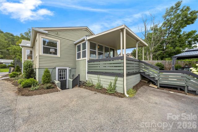 10 Springdale Road, Asheville, NC 28805