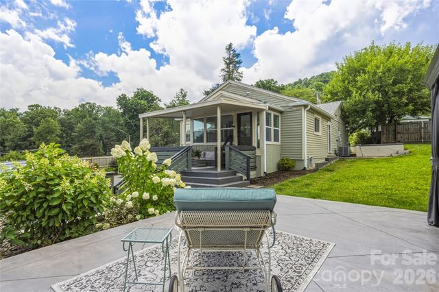 10 Springdale Road, Asheville, NC 28805