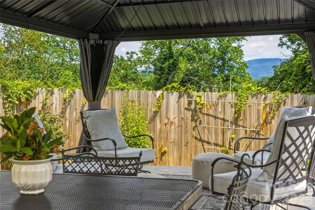 10 Springdale Road, Asheville, NC 28805