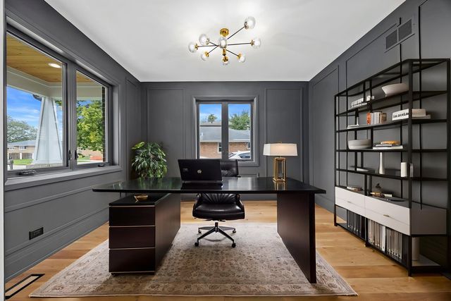 8743 Austin Avenue, Oak Lawn, IL 60453