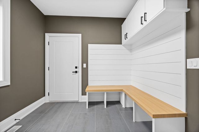 8743 Austin Avenue, Oak Lawn, IL 60453