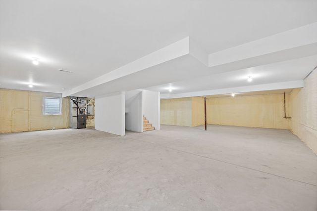 8743 Austin Avenue, Oak Lawn, IL 60453