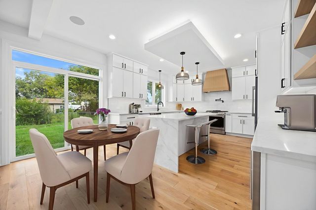 8743 Austin Avenue, Oak Lawn, IL 60453