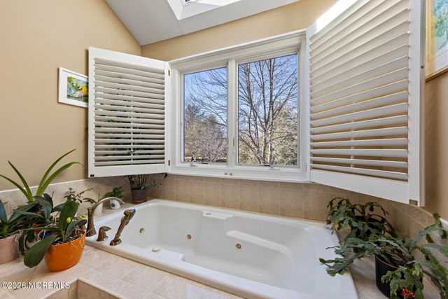 194 Heritage Court, Little Silver, NJ 07739