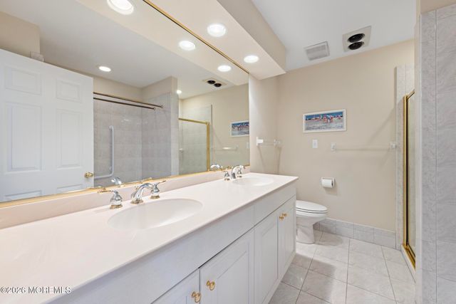 194 Heritage Court, Little Silver, NJ 07739