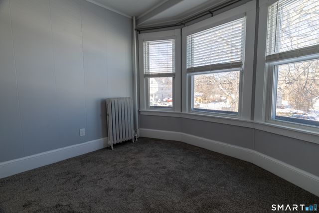 90 School Street, New London, CT 06320