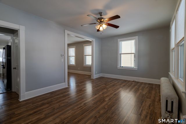 90 School Street, New London, CT 06320