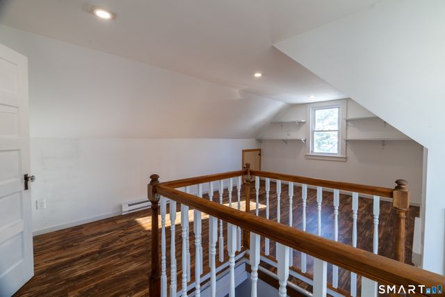 90 School Street, New London, CT 06320