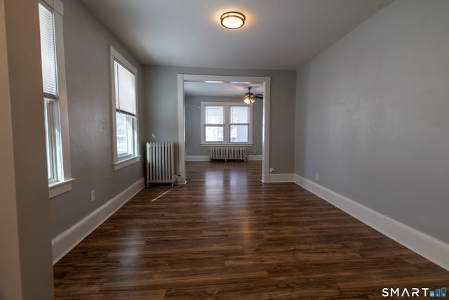 90 School Street, New London, CT 06320