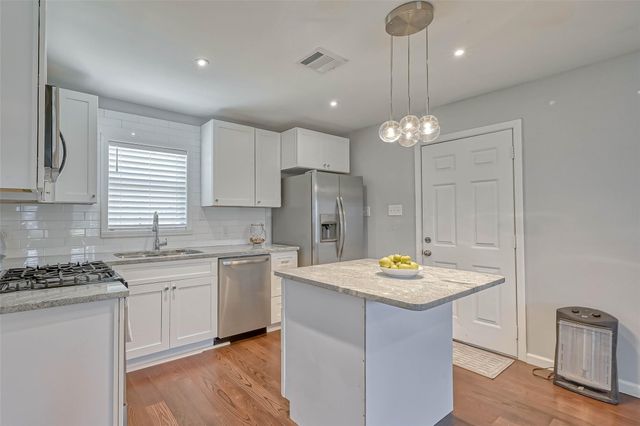 3818 Noah Street, Houston, TX 77021